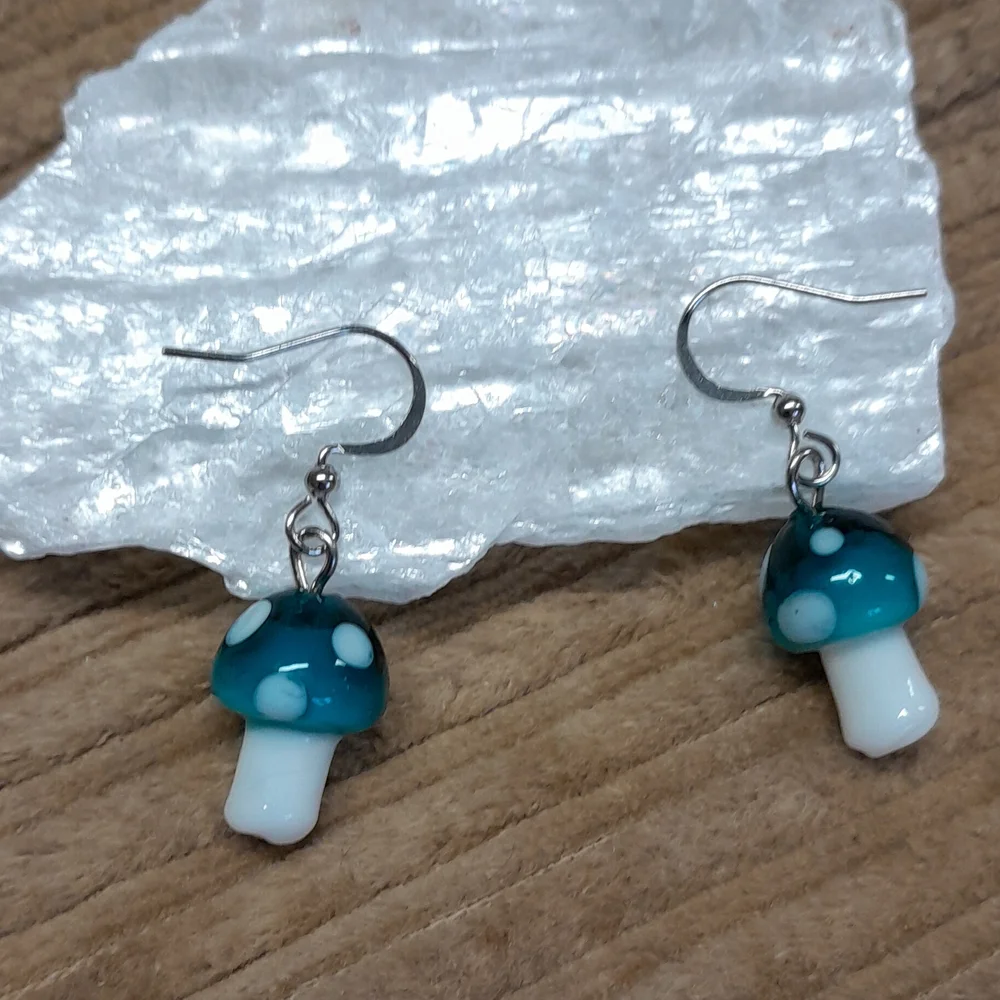 Glass mushroom earring and necklace set - Picture 4 of 5